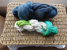 Load image into Gallery viewer, Northern Spirit Hat & Mitten Kit