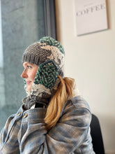 Load image into Gallery viewer, Northern Spirit Hat & Mitten Kit