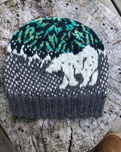 Load image into Gallery viewer, Northern Spirit Hat & Mitten Kit